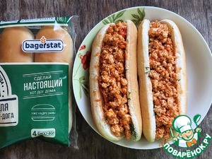 Хот-дог с курицей и сыром